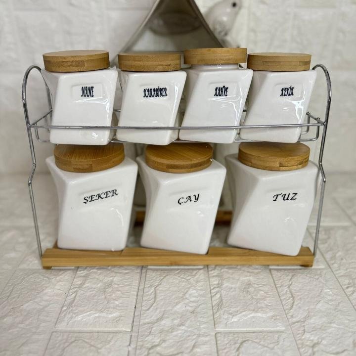 7'li Porselen Baharatlık Stantlı Bambu Vakumlu Kapak