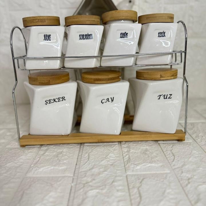 7'li Porselen Baharatlık Stantlı Bambu Vakumlu Kapak