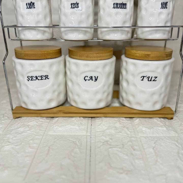 7'li Porselen Baharatlık Stantlı Bambu Vakumlu Kapak