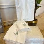 Kadın Bornoz Takımı Kelebek Nakışlı %100 Pamuk