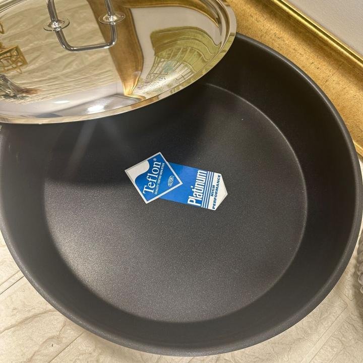 Kapaklı Tava 32 Cm 5,2 Lıtre Profiline Dış Çelik Iç Teflon