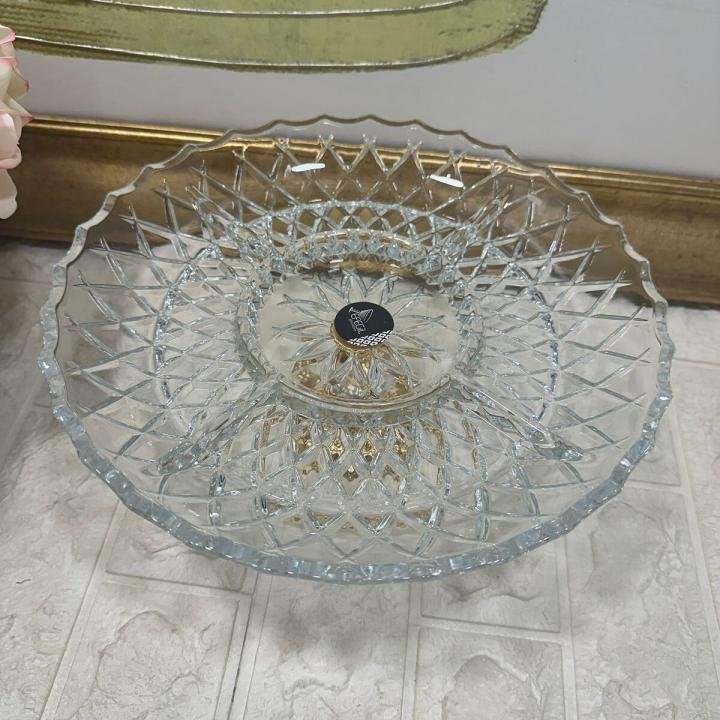 Hanedan Altın Dik Bölmeli Sunumluk Ayaklı 29*29*13