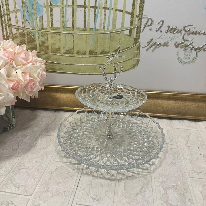 2 Katlı Gümüş Cam Kurabiyelik Sunumluk 29*29*25 cm