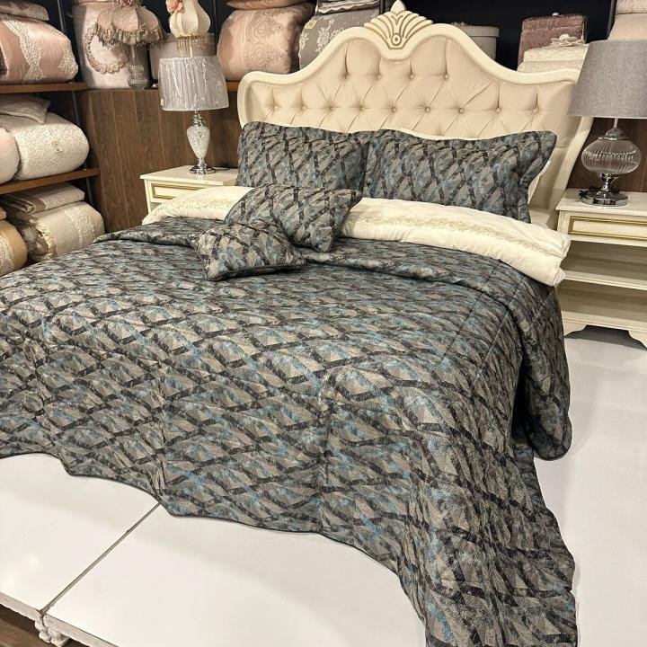 Amazon Mavi Yatak Örtüsü